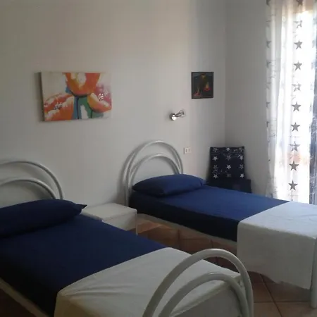 Villetta Con Giardino In In Centro Holiday home *