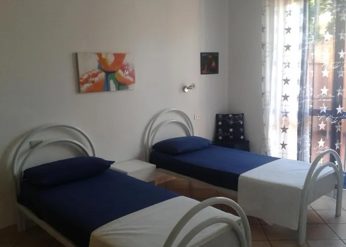 Con Giardino In In Centro بيت للعطل *